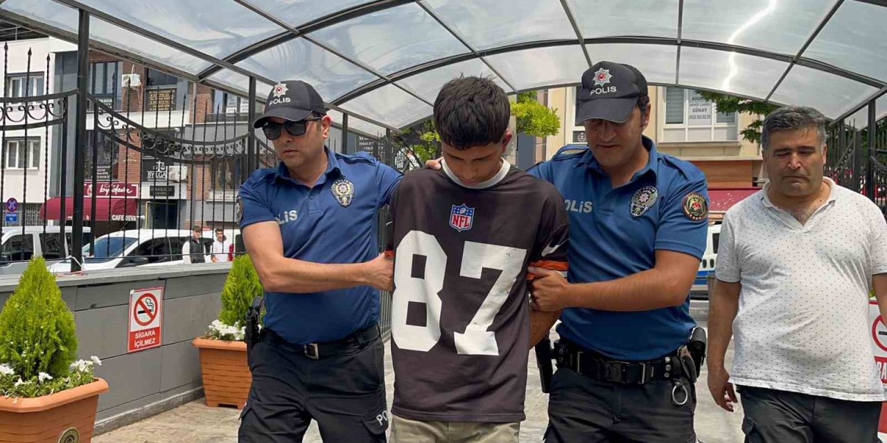 2 Kişiyi Bıçakla Yaralayan Yabancı Uyruklu Şahıs Adliyeye Sevk Edildi