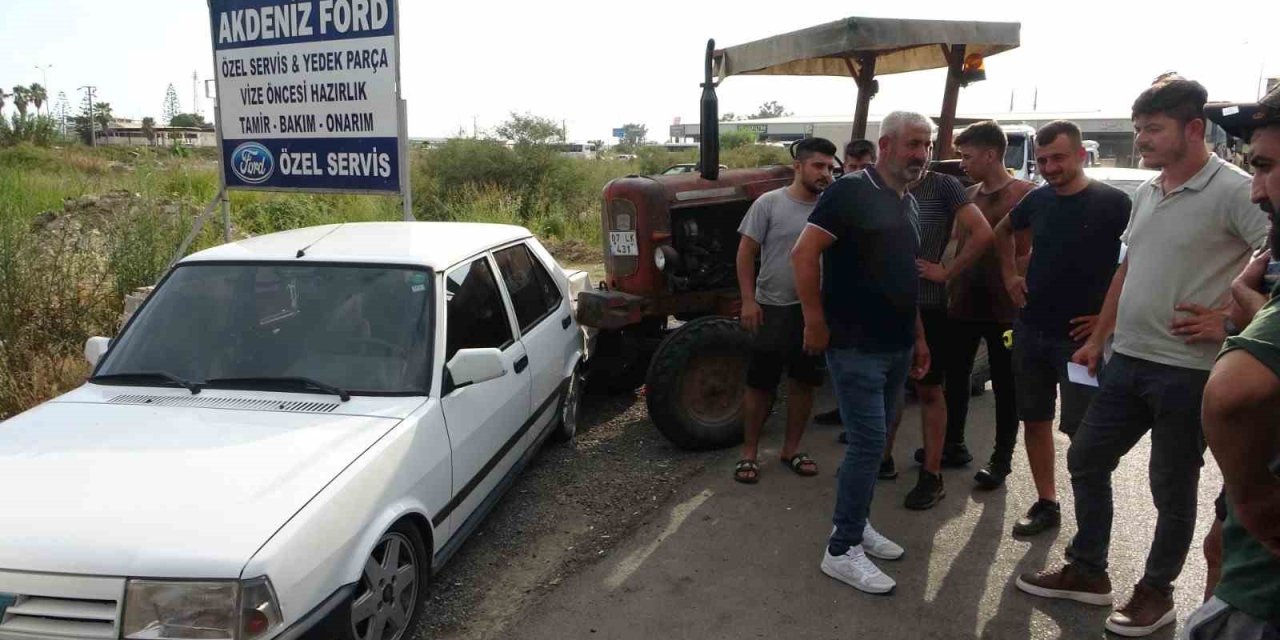 Test Sürüşünde Freni Boşalan Traktör Park Halindeki Araçlara Çarparak Durabildi