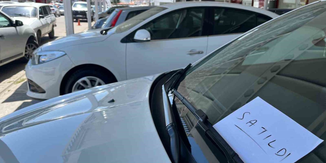 Sıfır Kilometre Araçlardaki Kampanyaların Bitmesiyle İkinci El Araç Piyasası Hareketlendi