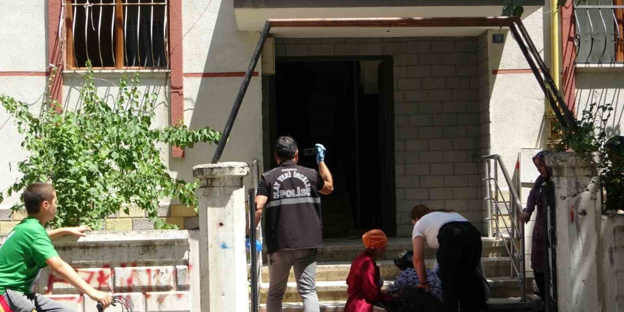 19 Yaşındaki Genç Yatağında Ölü Bulundu