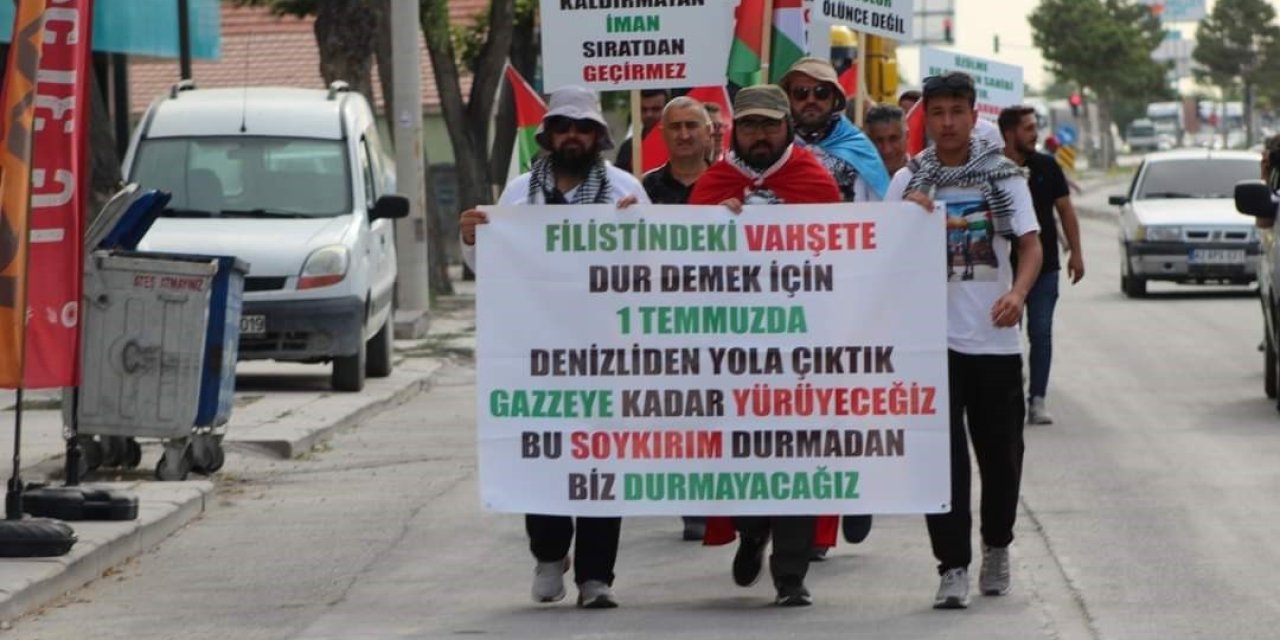 İsrail Vahşetine Dikkat Çekmek İçin 8 Gündür Yürüyen Grup Karapınar’a Ulaştı