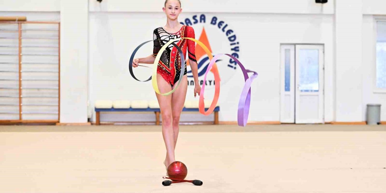 Muratpaşa, Sporcusunu Milli Takıma Uğurluyor