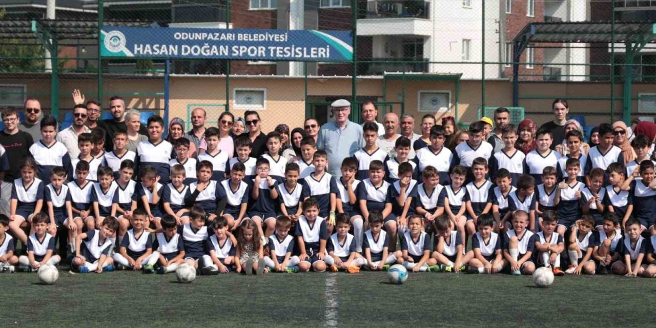 Odunpazarı Yaz Spor Okulları İçin Coşkulu Açılış Töreni Düzenlendi