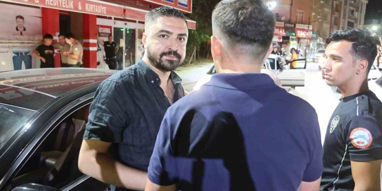 Alkollü Sürücü, “senin Görevin Bu Değil” Diyerek Gazetecinin Üzerine Yürüdü