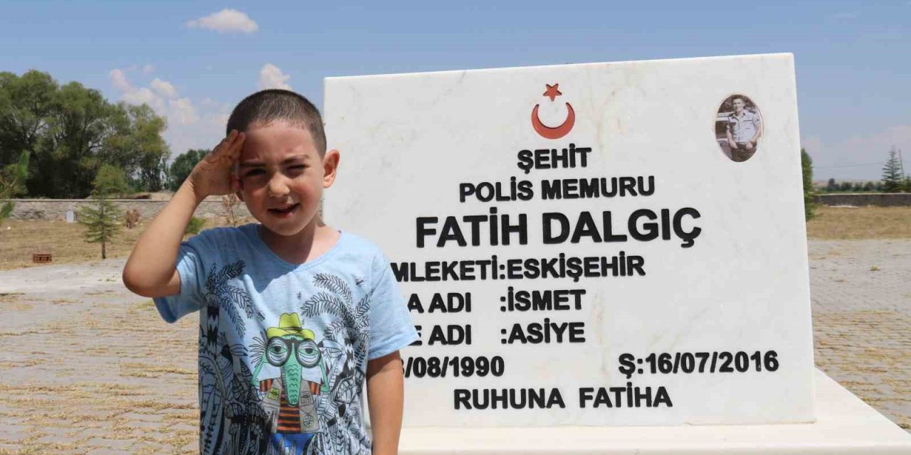 15 Temmuz Şehidinin 5 Yaşındaki Yeğeni De Dayısı Gibi Polis Olmak İstiyor