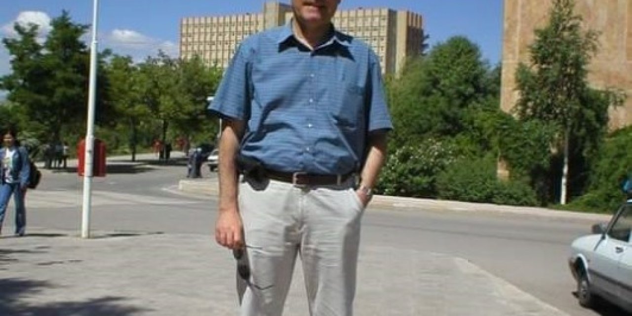 Emekli Profesör Yalnız Yaşadığı Evde Ölü Bulundu