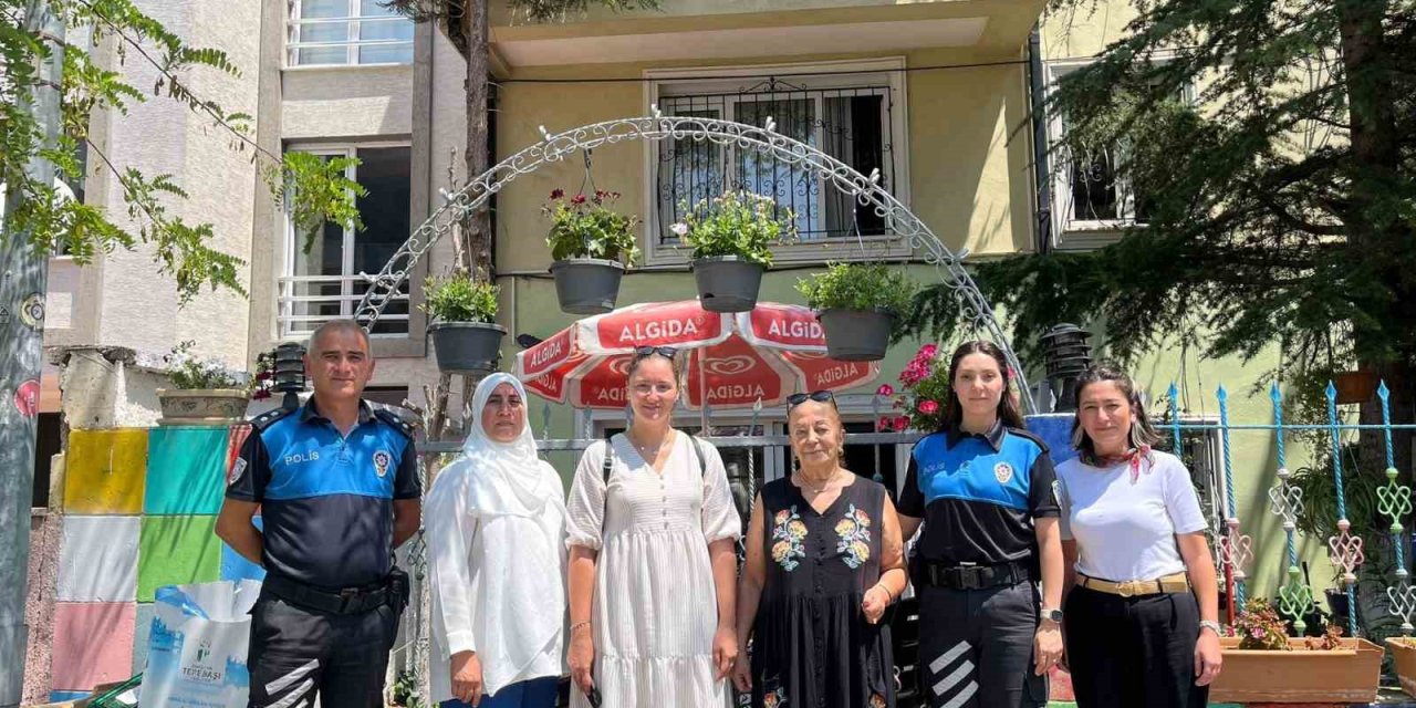 Polis Ekipleri 0-6 Yaş Çocuk İlk Kabul Merkezini Ziyaret Etti