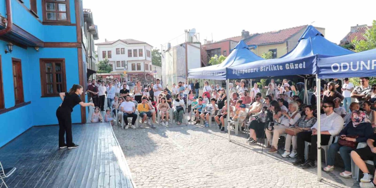 Odunpazarı’nda Pandomim Gösterisi Büyük İlgi Gördü