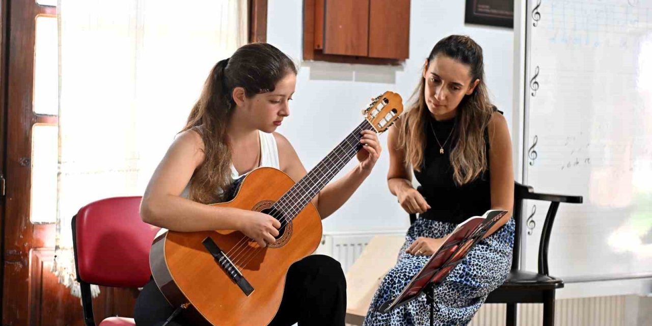 Muratpaşa’da Yaz Dönemi Kursları Devam Ediyor