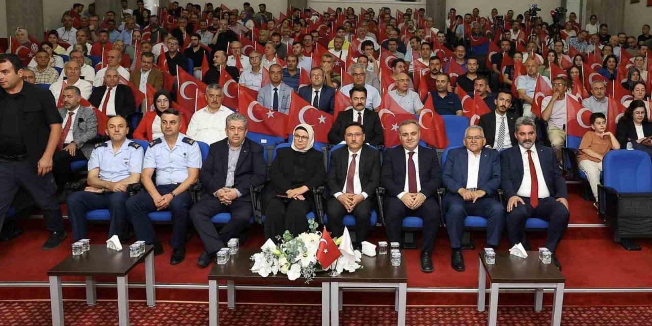 Büyükkılıç, Erü’de 15 Temmuz Konulu Konferans Ve Törene Katıldı