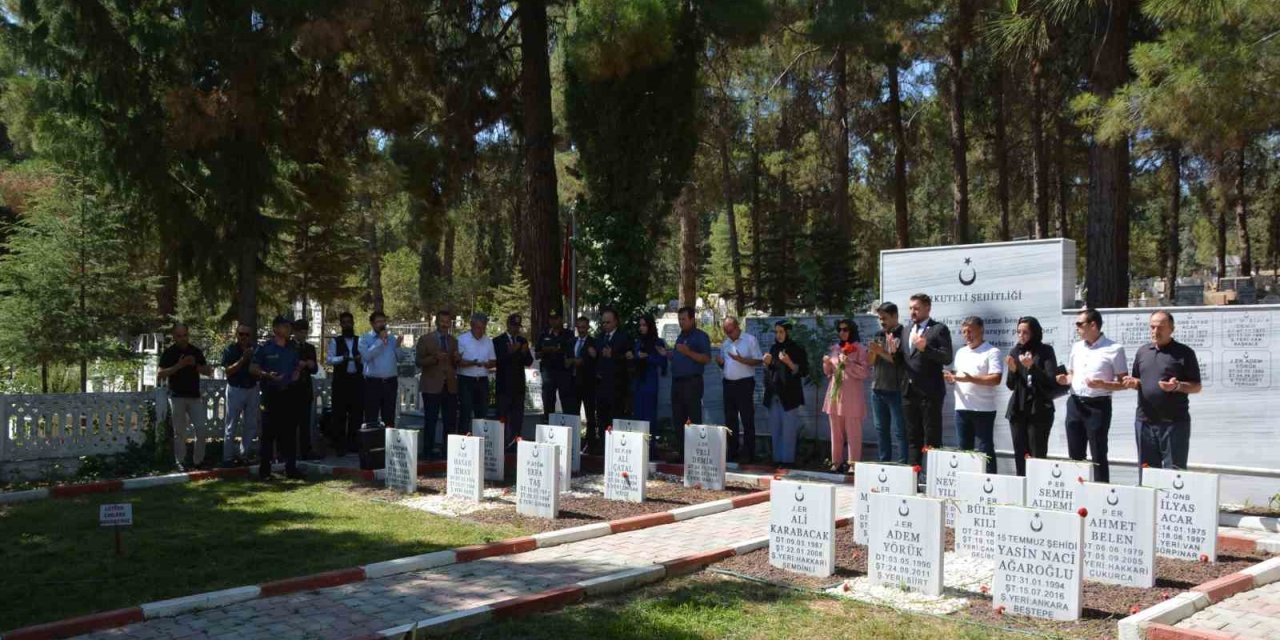 15 Temmuz Şehidi Ağaroğlu, Mezarı Başında Anıldı