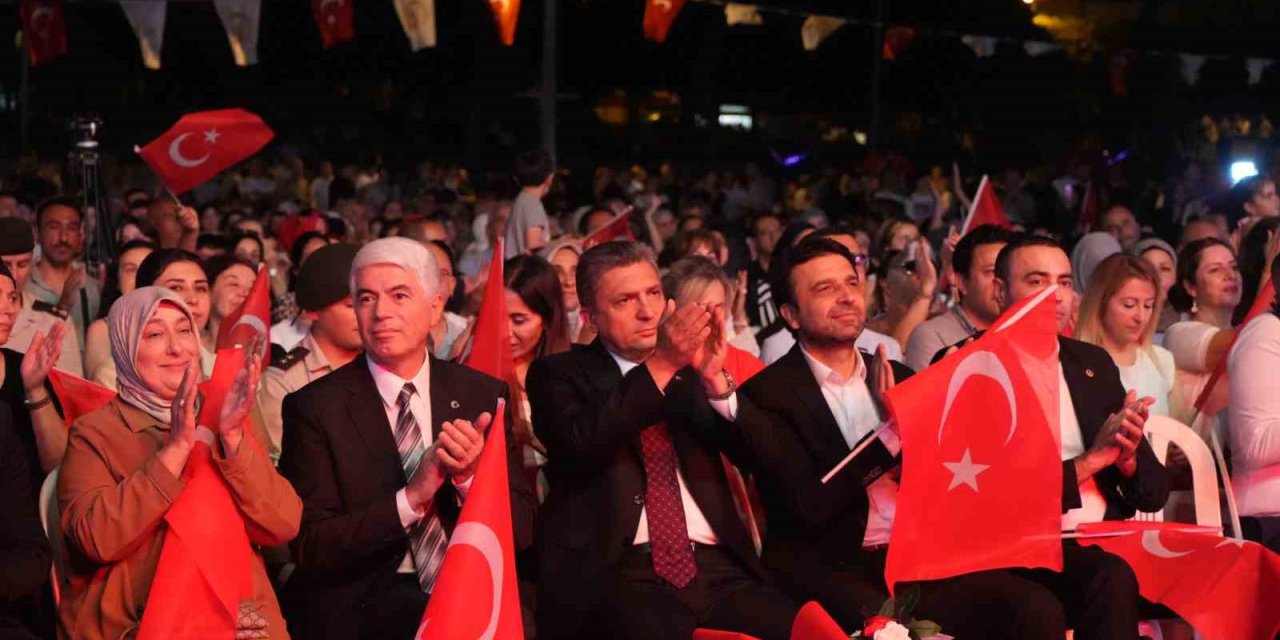 Antalya 15 Temmuz’da Tek Yürek Oldu