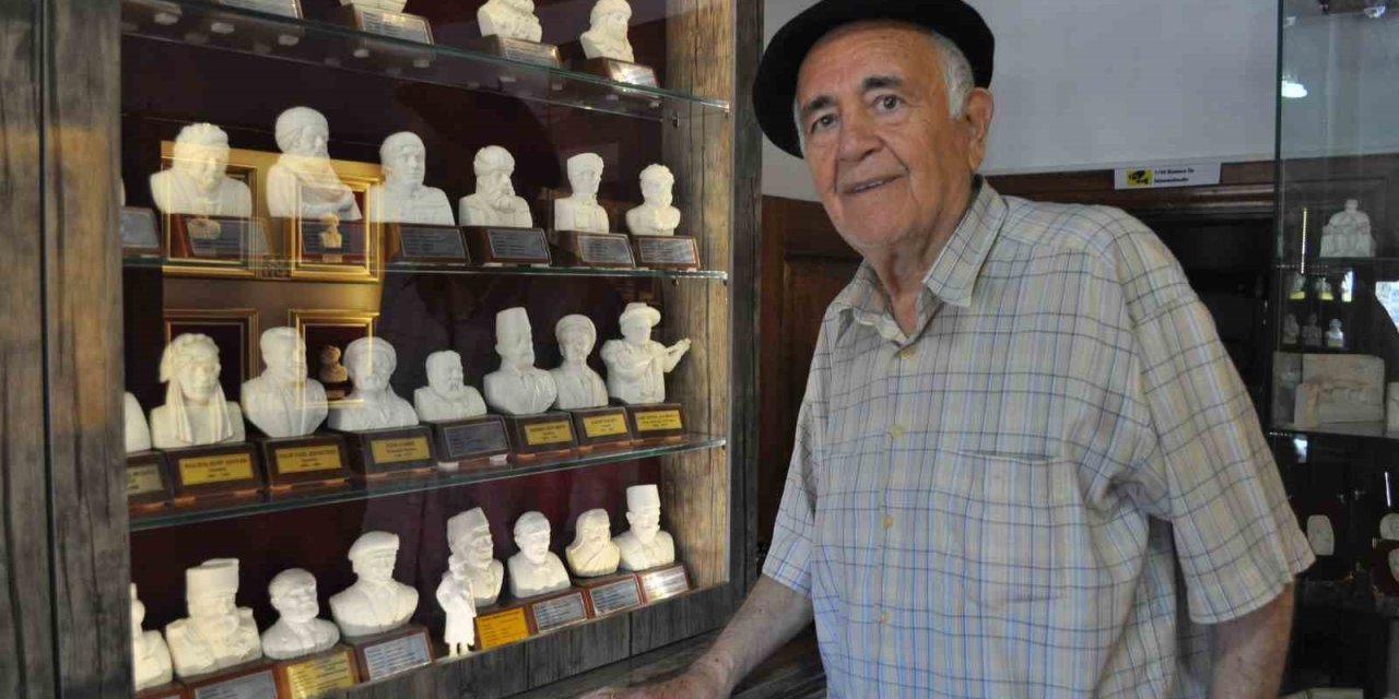 16 Yaşında Başladığı Lületaşı Sanatını 64 Yıldan Beri Bırakmıyor