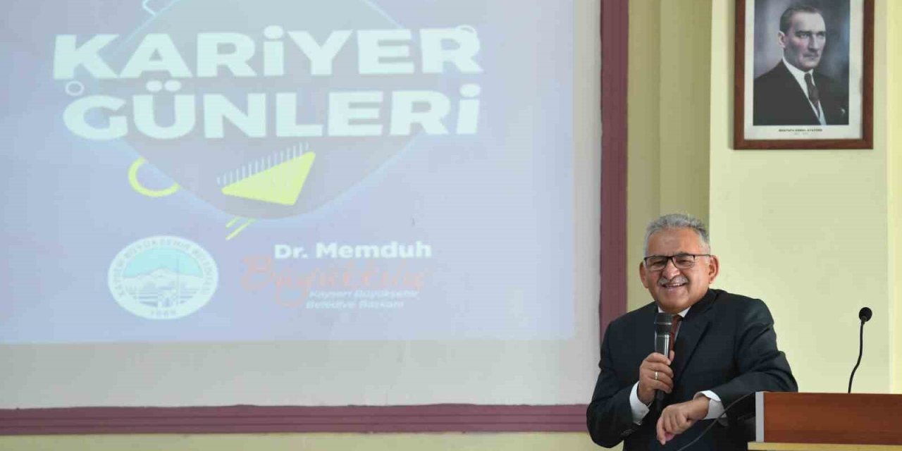 Başkan Büyükkılıç, Yks’yi Kazanan Öğrencileri Kayseri’ye Davet Etti