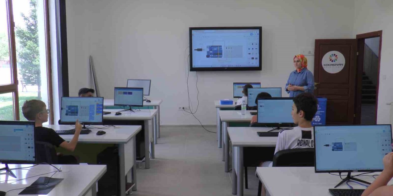 Geleceğin ‘bayraktarları’ Bu Merkezde Yetişiyor