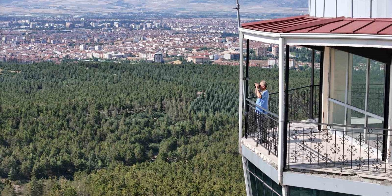 Gözleri 7 Gün 24 Saat 410 Bin Hektarlık ’yeşil Vatan’ Üzerinde