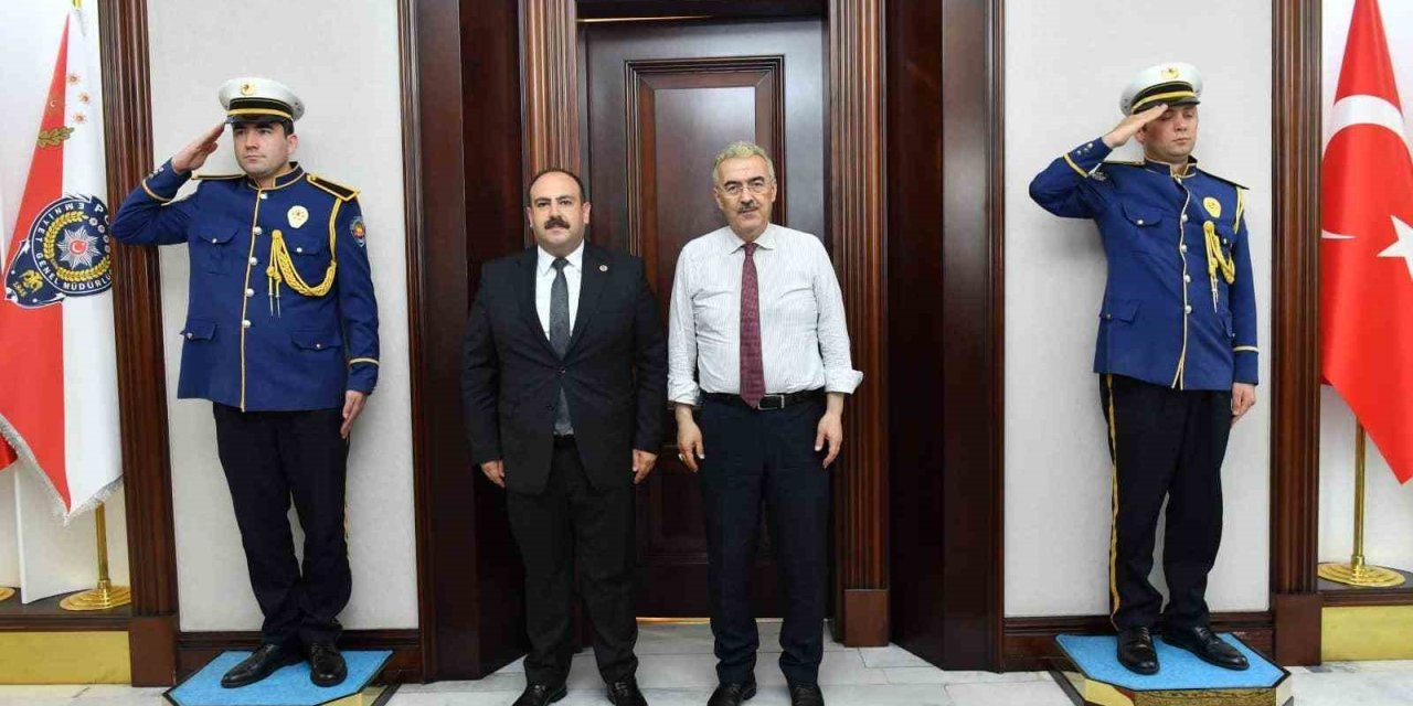 Başkan Hamamcı, Dönmez Ve Gürcan İle İstişarelerde Bulundu