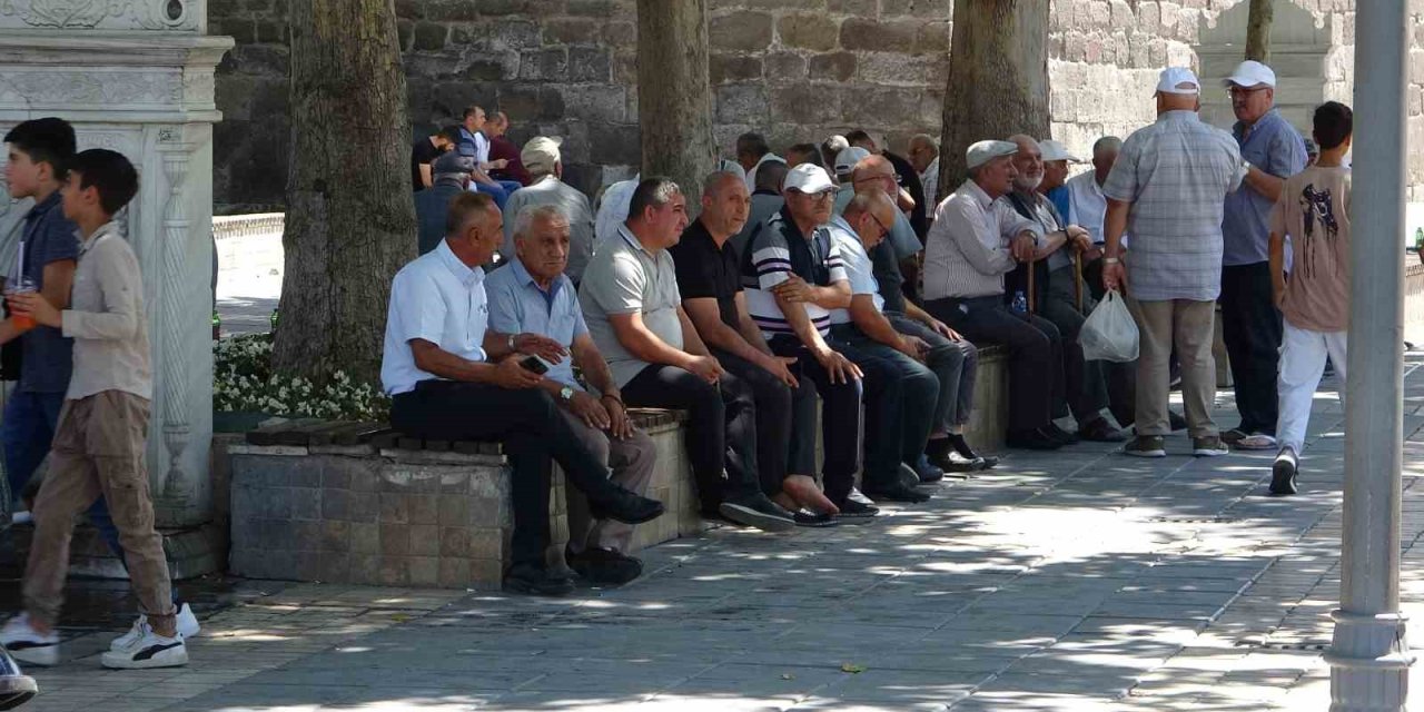 Aşırı Sıcaklar Sinirlendiriyor