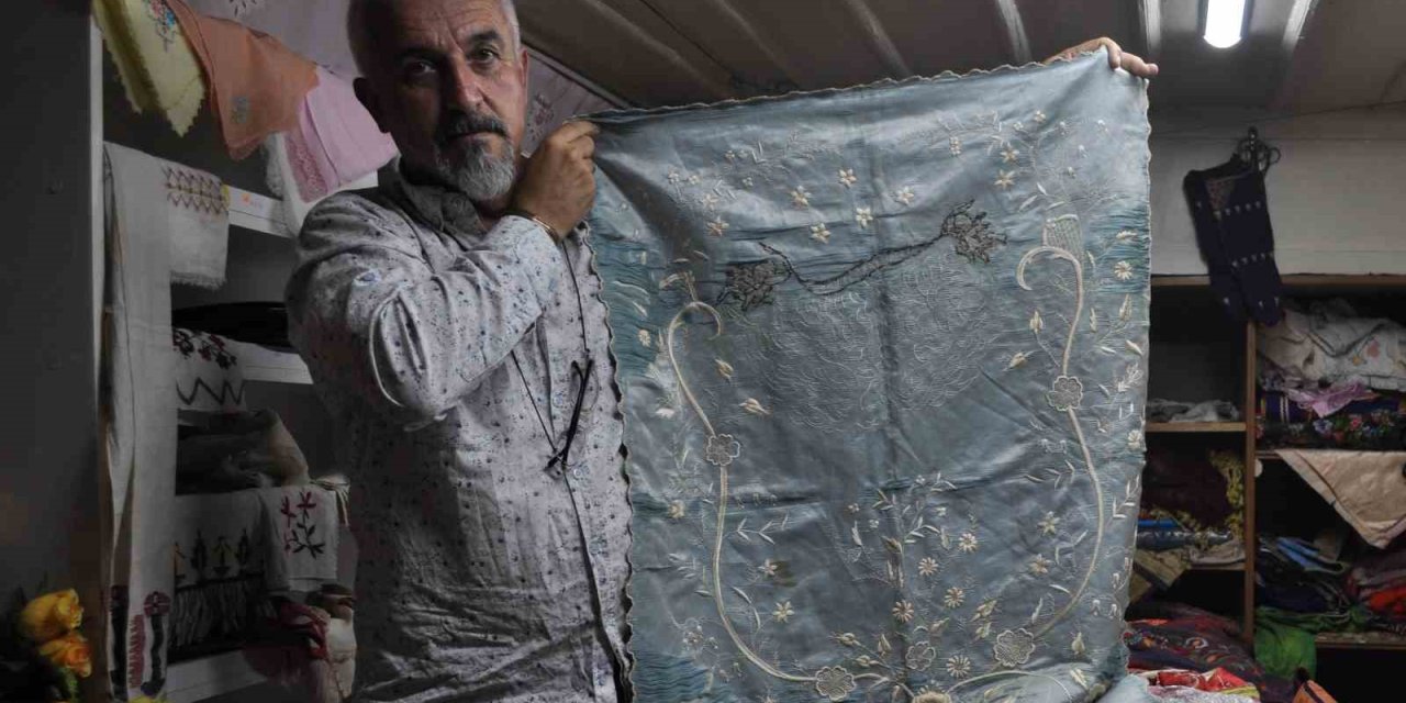 Değeri Bilinmeyen Osmanlı Antikalarına Çöpler Ve Hurdacılar Aracılığıyla Ulaşıyorlar