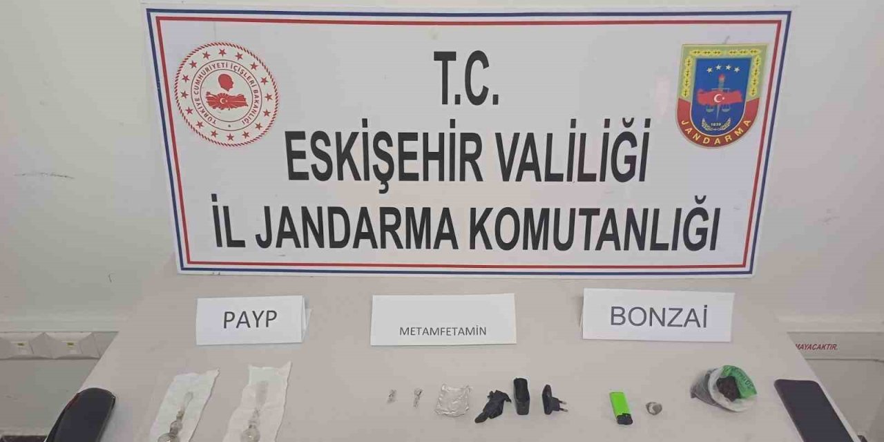 Satmak İçin İlçeye Götürdüğü Uyuşturucu Madde İle Birlikte Jandarmaya Yakalandı