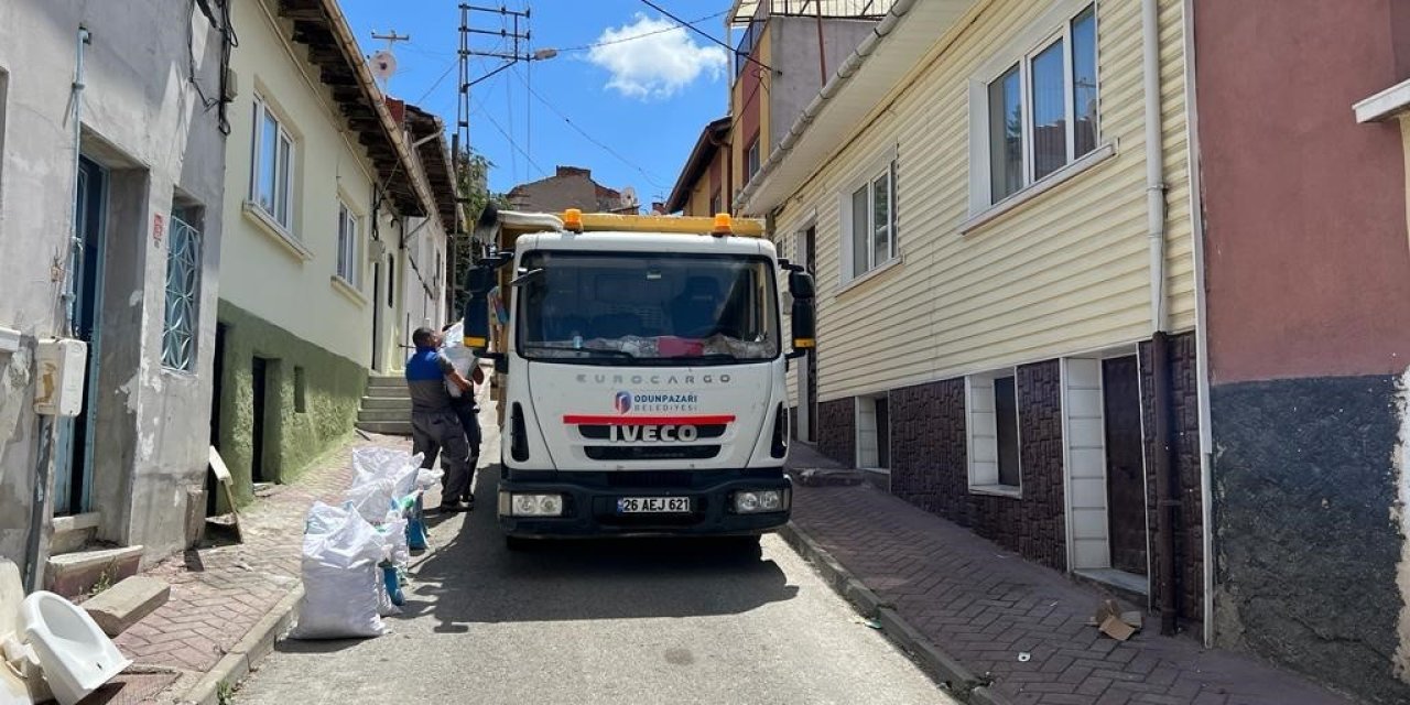 Odunpazarı Belediyesi’nden "çöp Çıkartma Saatlerine Dikkat" Açıklaması