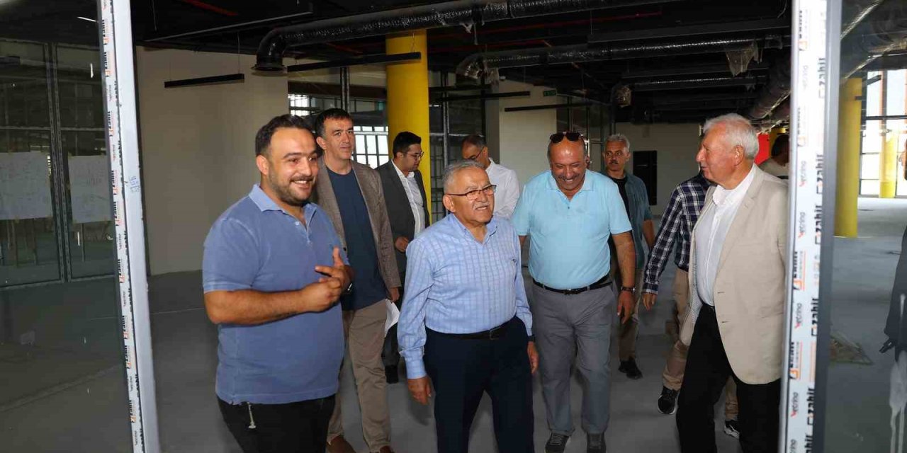 Başkan Büyükkılıç İl Halk Kütüphanesi İnşaatını İnceledi