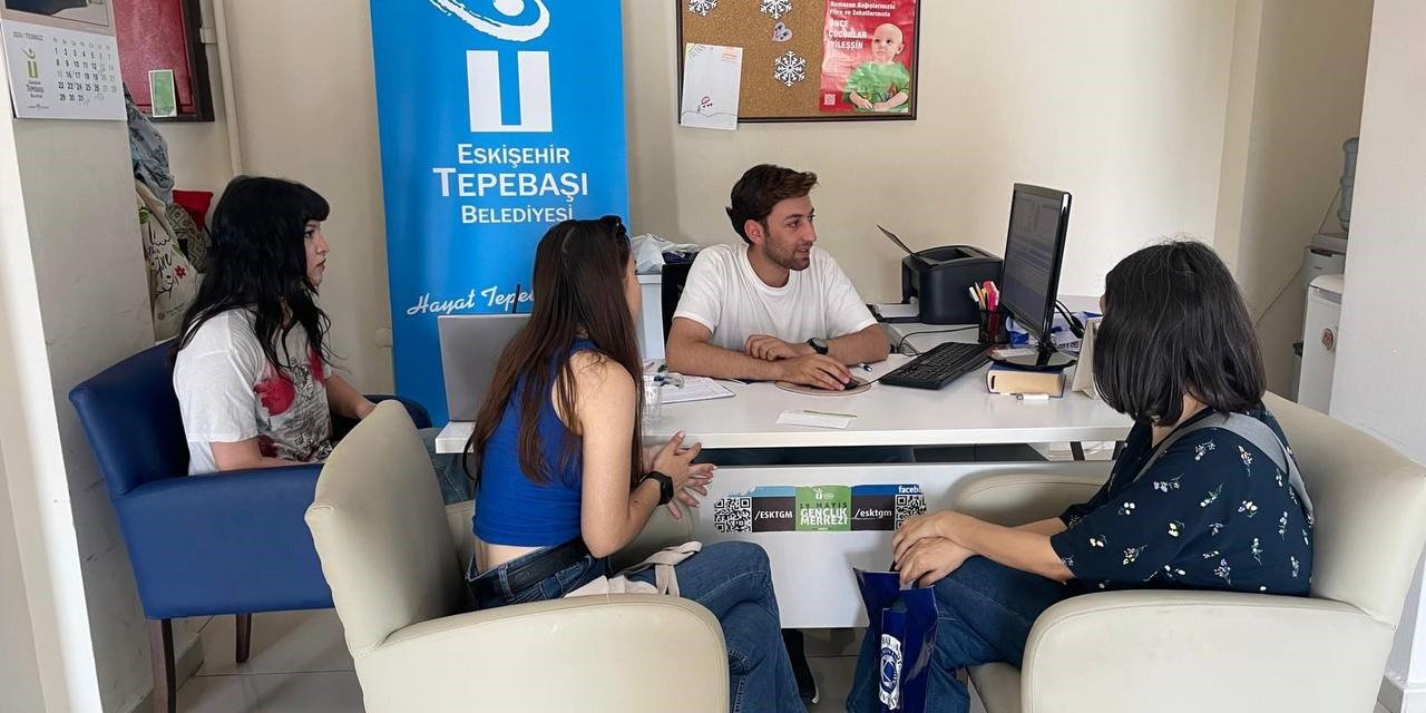 Üniversite Sınavına Giren Öğrencilere Ücretsiz Danışmanlık Hizmeti