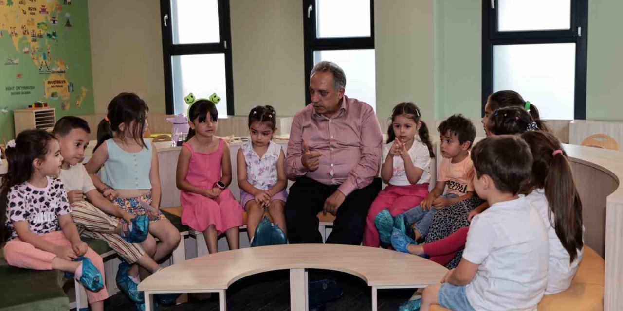 Başkan Yalçın Çocuklarla Boyama Yaptı