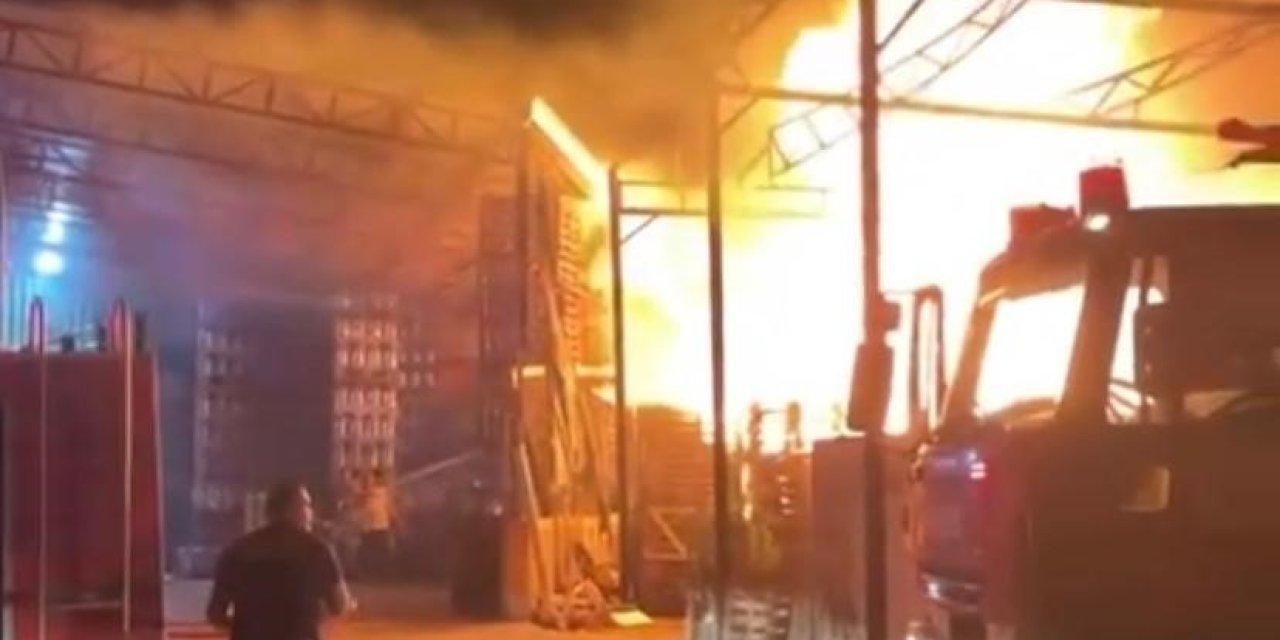 Serik'te Depoda Çıkan Yangın Maddi Zarar Yarattı