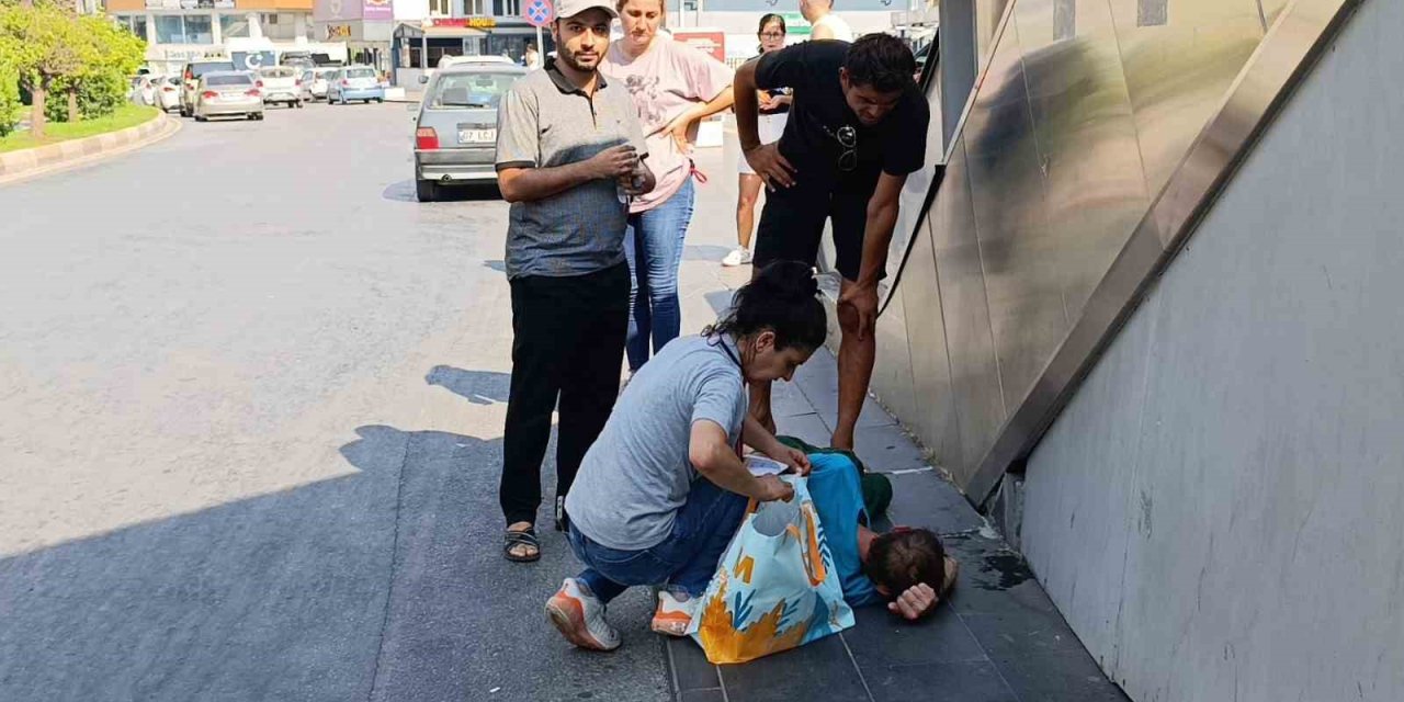 Antalya'da Yaya Otomobile Çarptı: 1 Yaralı