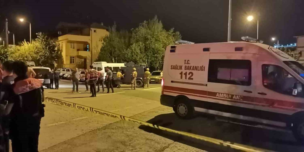 Kayseri’de Hareketli Dakikalar: Etrafa Rastgele Ateş Açan Şahıs Emniyeti Alarma Geçirdi