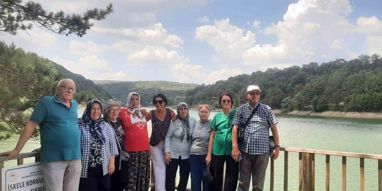 Koca Çınarlar Sakaryabaşı Ve Küçükelmalı’da Gönüllerince Eğlendi