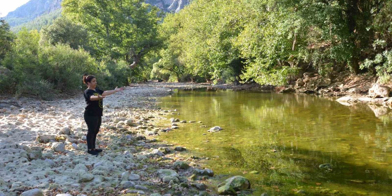 Antalya’da Kuraklık Üzümdere Irmağını Vurdu