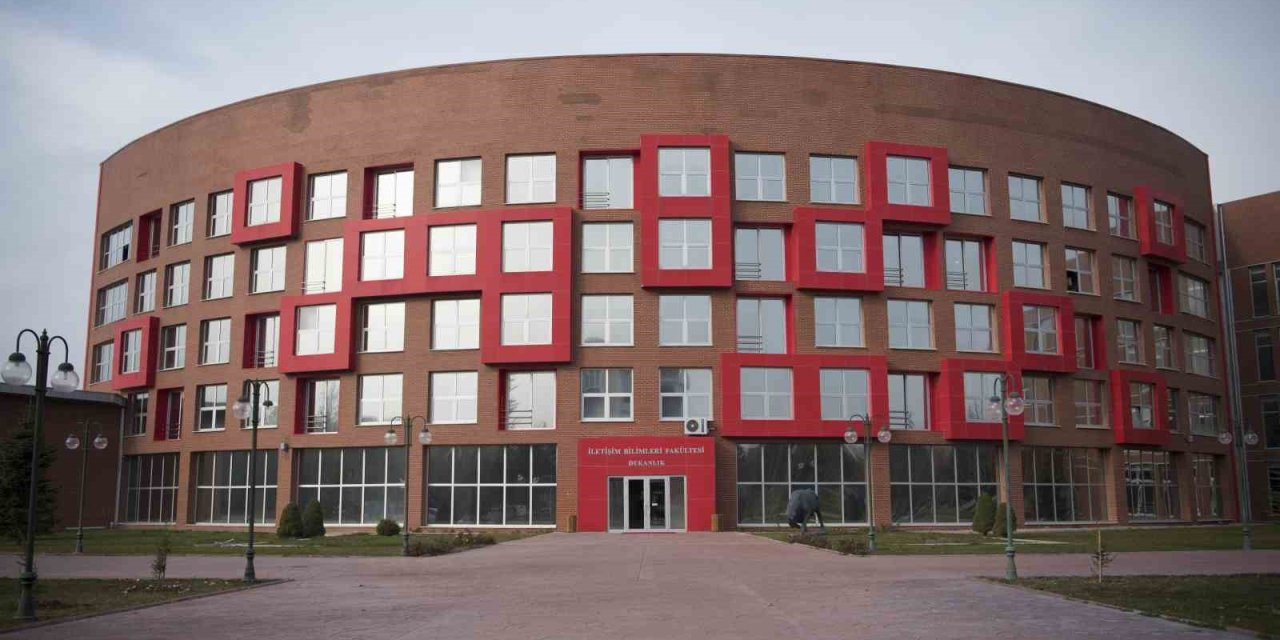 İletişim Bilimleri Fakültesi Geleceğin Medya Profesyonellerini Yetiştiriyor