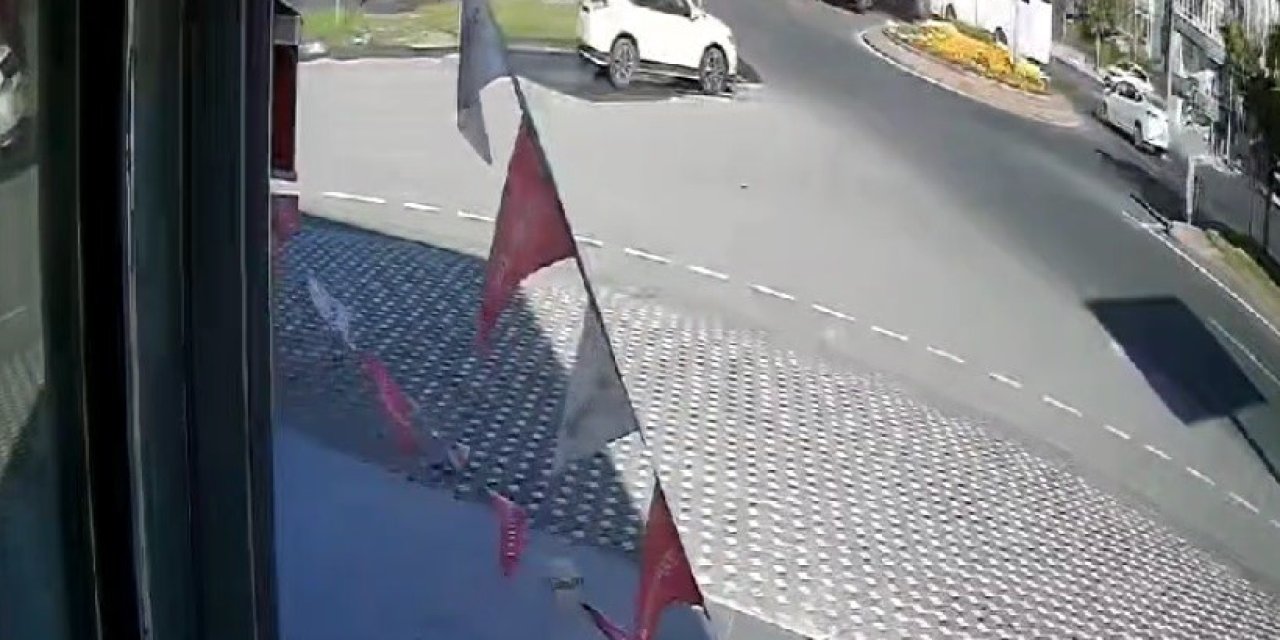 10 Kişinin Yaralandığı Kaza Güvenlik Kamerasında