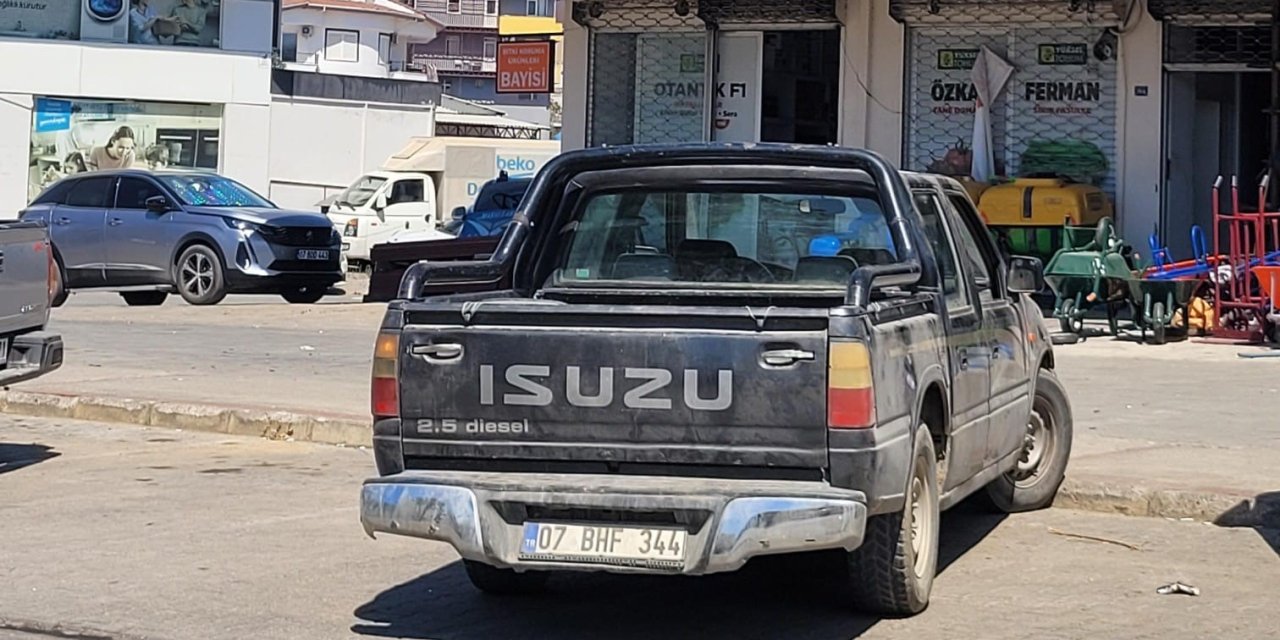 Çarpıştığı Kamyonet Sürücüsünü Darp Edip Gitti