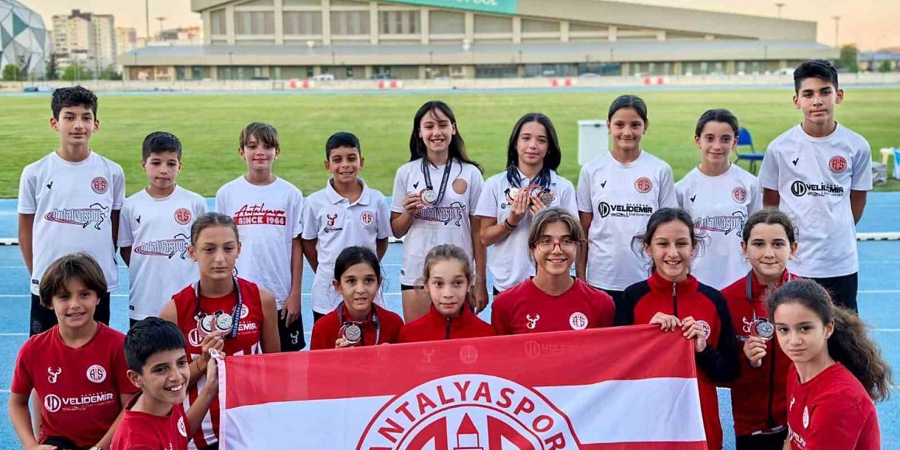 Antalyaspor Atletizm Takımı, Konya’da 10 Madalya Topladı