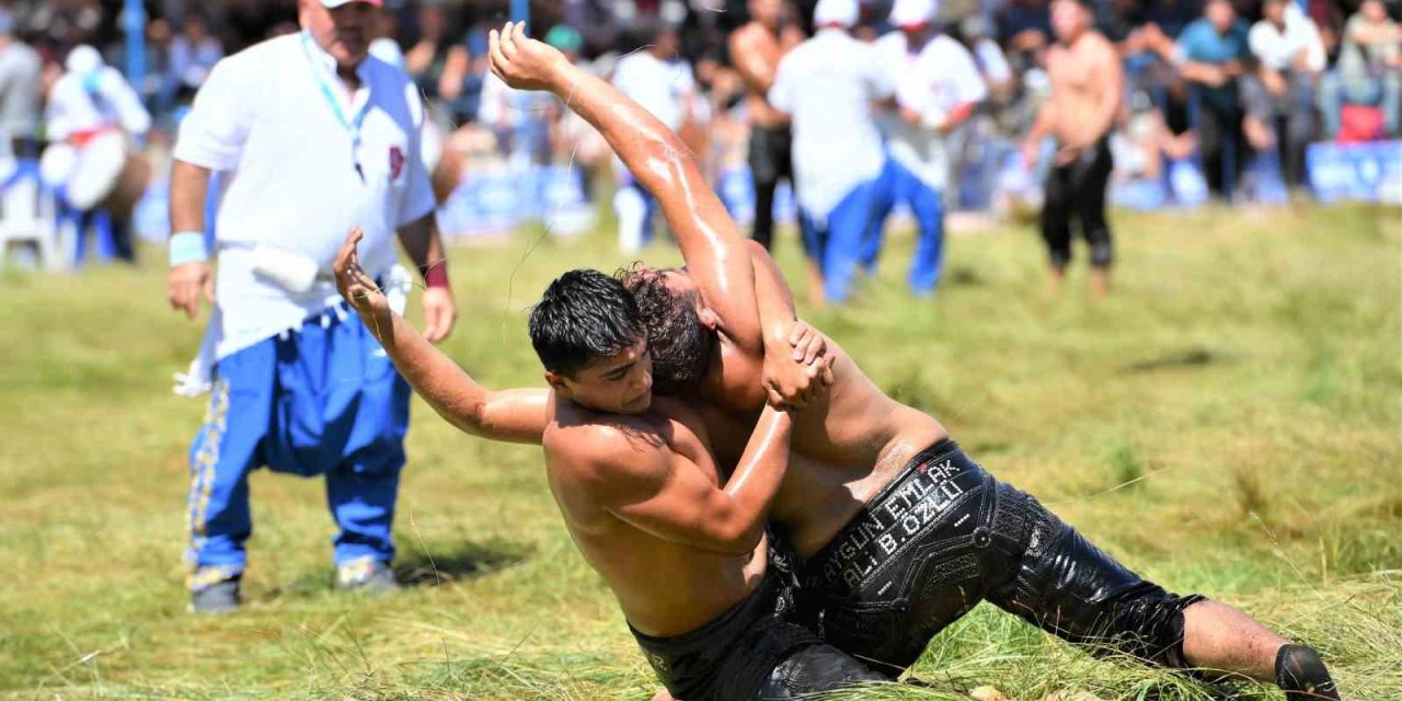 Feslikan Şenlikleri'nde 800 Pehlivan Er Meydanında