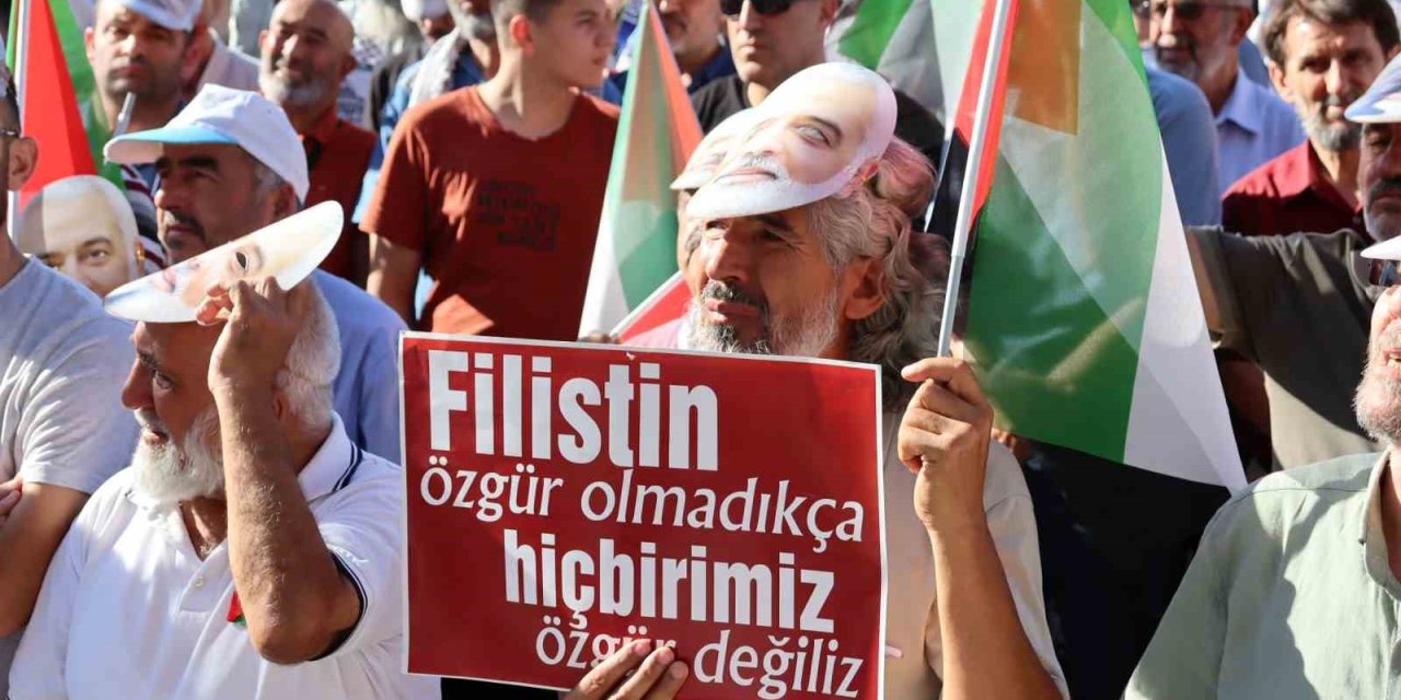 Kayseri Ve Niğde’de Vatandaşlar İsmail Haniye İçin Meydana İndi