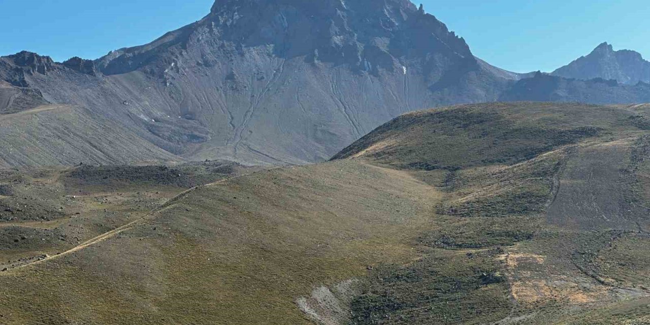 Borçlular Dikkat, Erciyes’in Karı Eridi