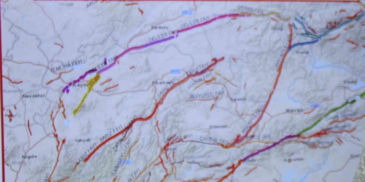 Yer Bilimleri Uzmanı İçelli: "erciyes Fayının Son 15 Bin Yılda Çalışmama Sebebi Pasif Durumda Olan Volkanizmadır"