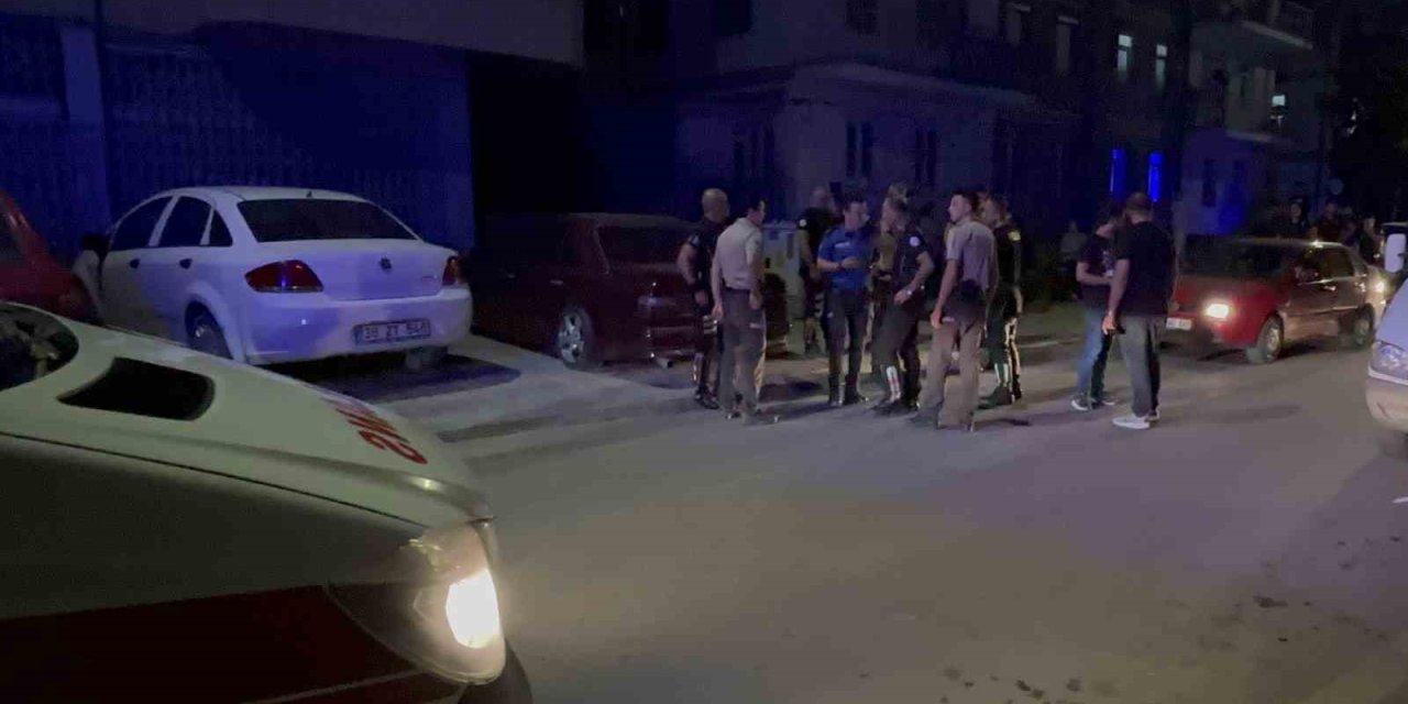 Dünürler Arasında Bıçaklı Yumruklu Kavga: 6 Yaralı