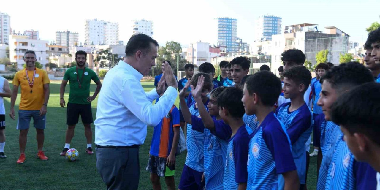 Başkan Özyiğit, Şampiyon Sporcularla Buluştu