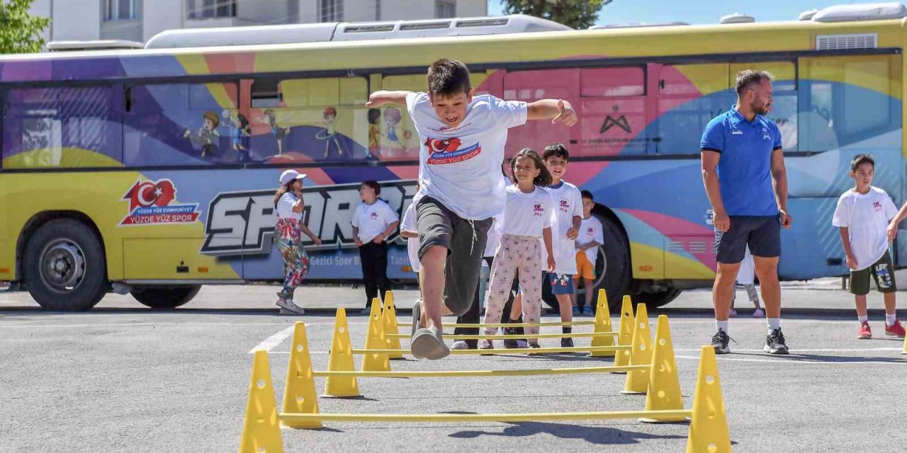 Sporbüs, Çocukları Sporla Buluşturuyor