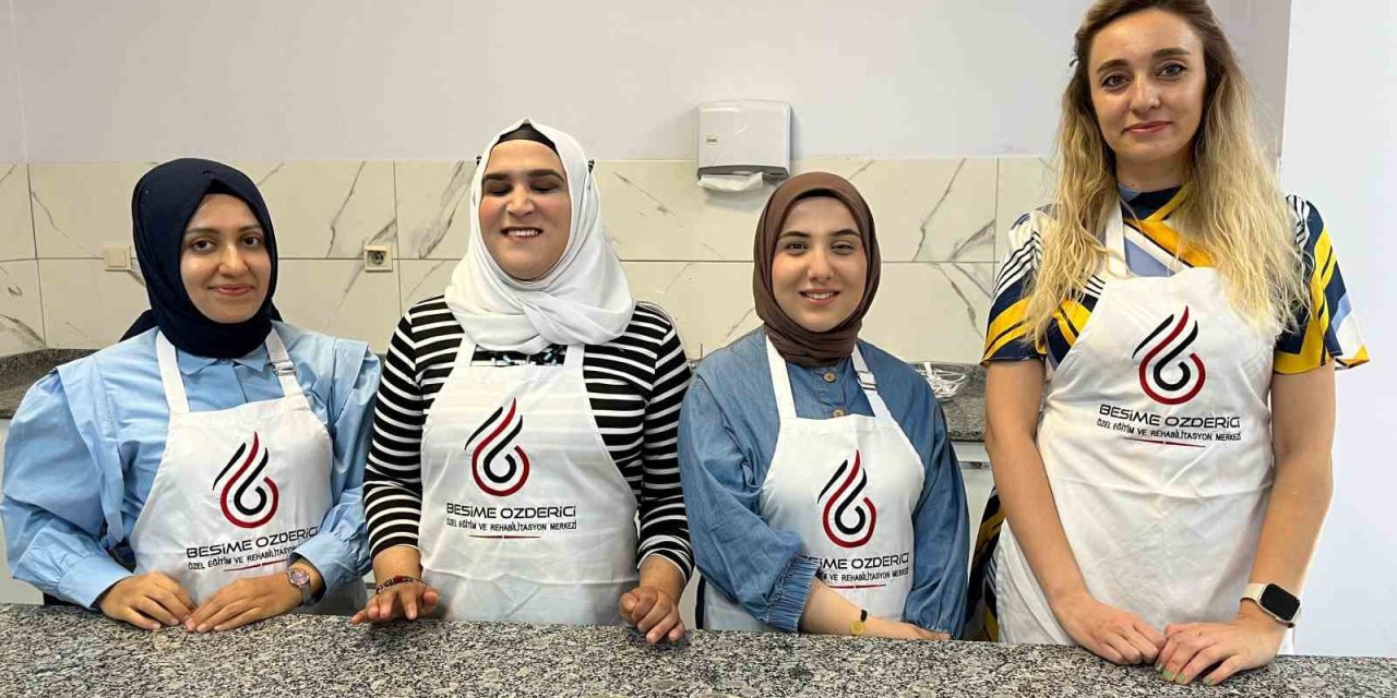 Özel Öğrenciler Mutfakta Hünerlerini Sergiledi
