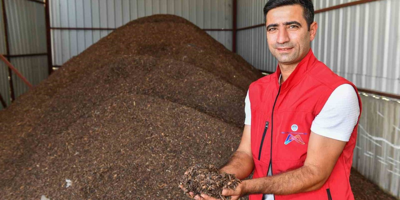 Organik Atıklar Kompost Ürüne Dönüşüyor