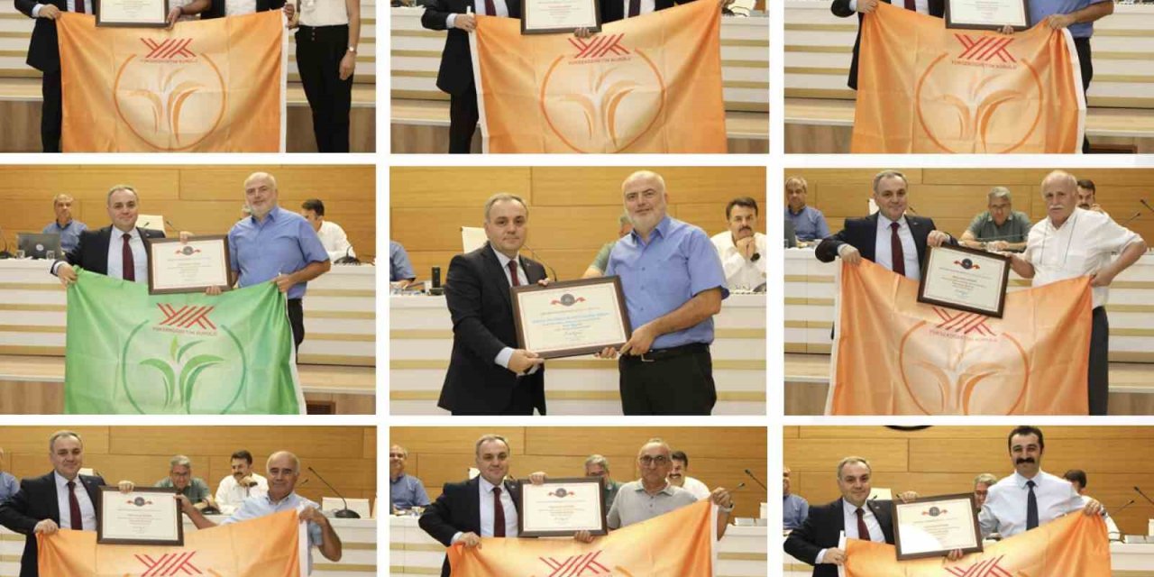 Erü Rektörü Prof. Dr. Fatih Altun, ’engelsiz Üniversite Ödülleri’ni Fakülte Dekanlarına Takdim Etti