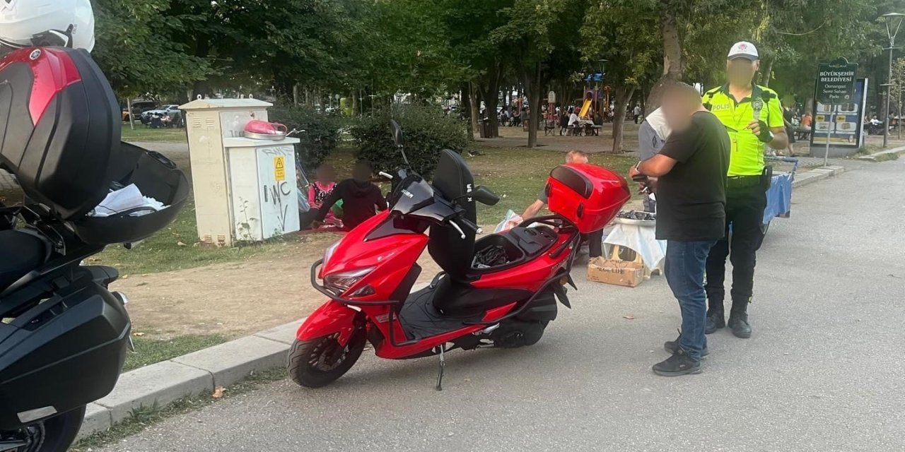 Kanlıkavak Parkında Yapılan Denetimlerde 35 Araç Ve Sürücüsüne İşlem Uygulandı