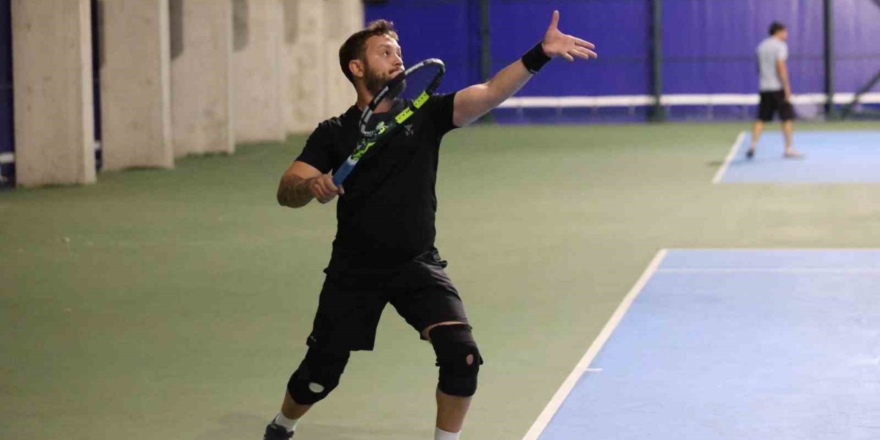 Yaz Tenis Turnuvası Lansman Maçlarıyla Başladı