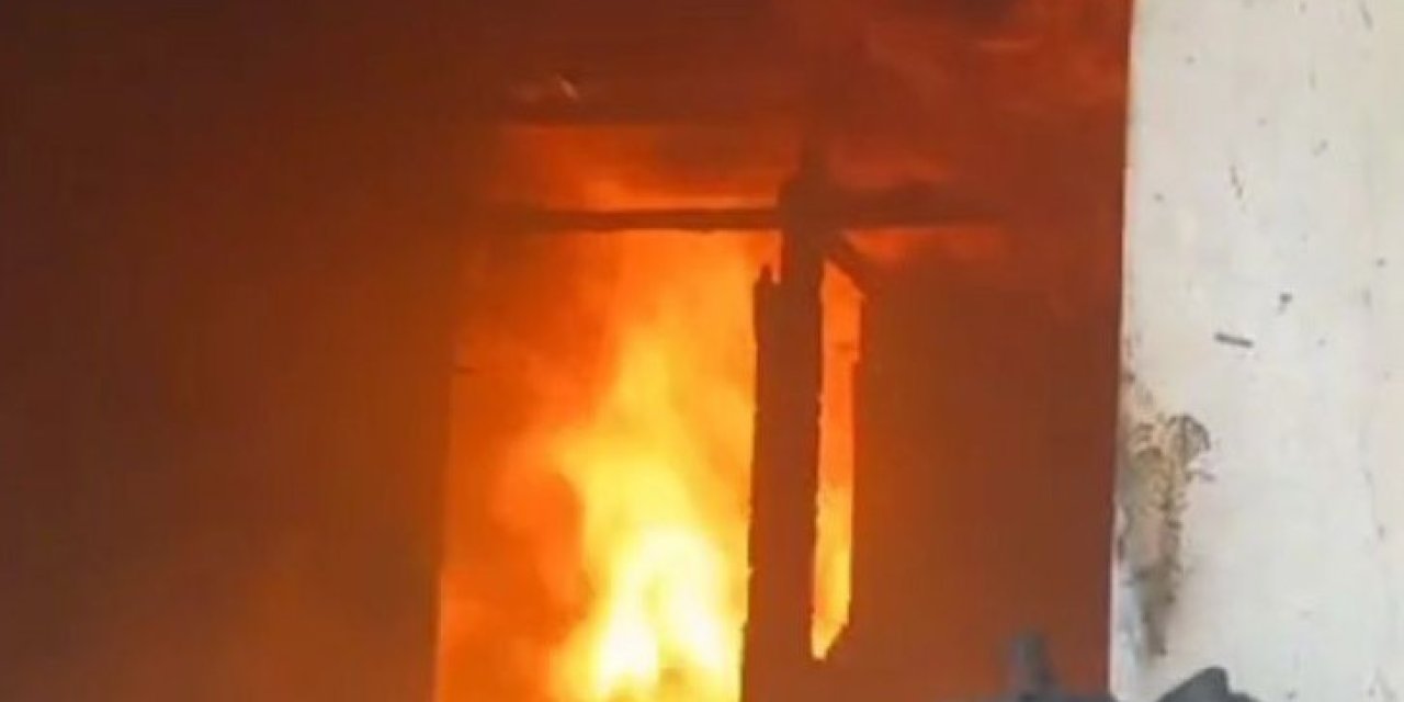 Mersin’de Bir Şahıs Evini Ve Aracını Yaktı, İntihara Teşebbüs Etti